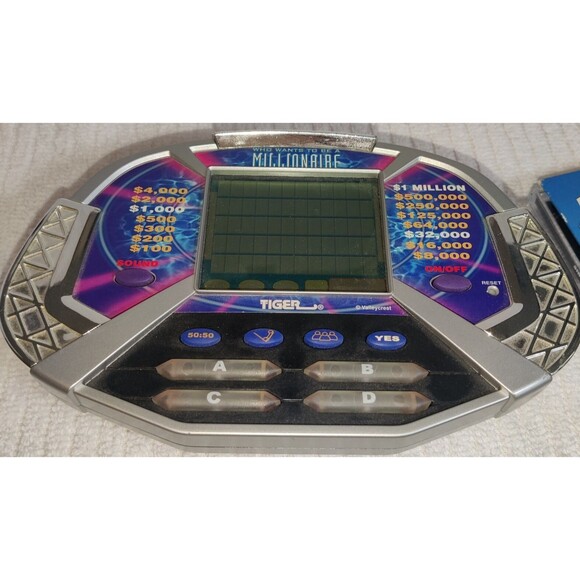 Vintage Lot of 3 items-One Electronic Handheld Game and Two PC Games-Pre Owned - Picture 9 of 16